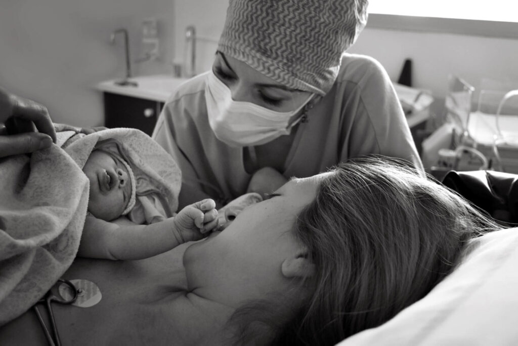 creating-a-bond-with-your-baby